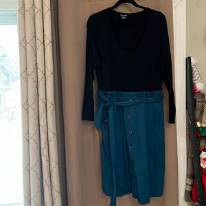 Black and teal long sleeve dress